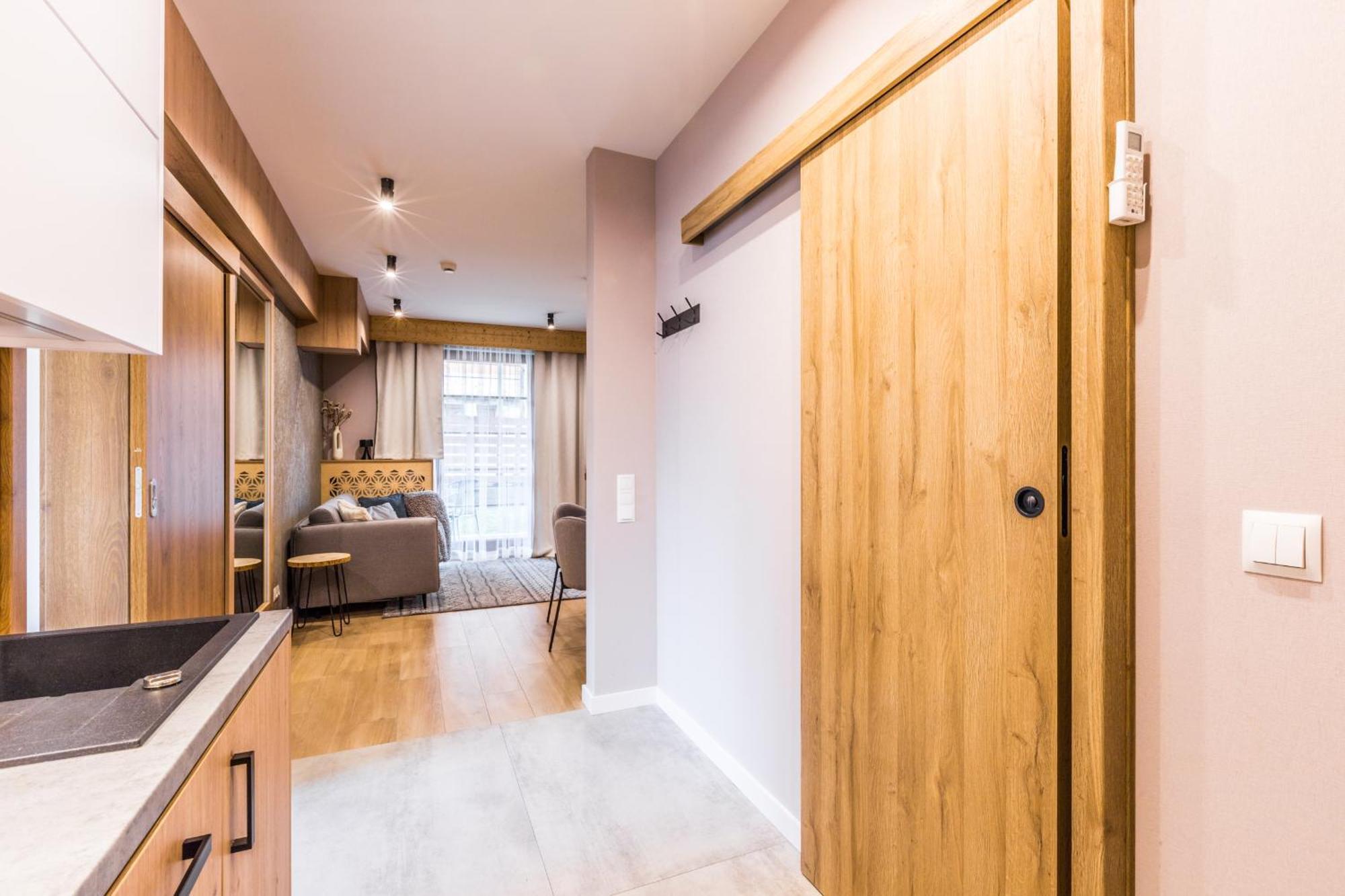 Aparthotel Lucylla Zakopane Exteriör bild