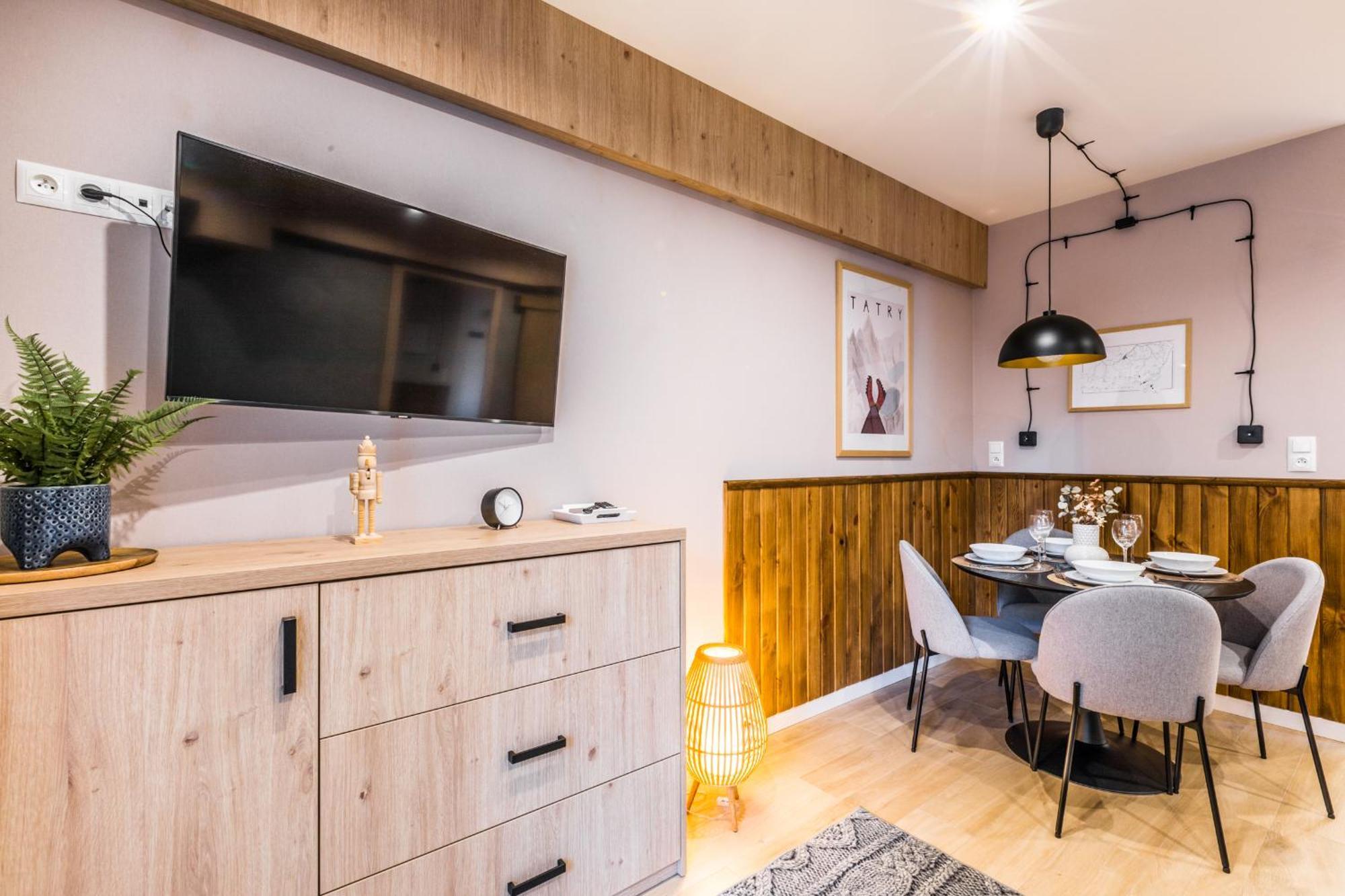 Aparthotel Lucylla Zakopane Exteriör bild